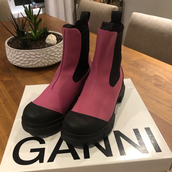 GANNI City recycled rubber Chelsea boots size 40 NIB - Picture 8 of 10